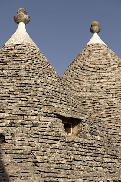 Foto van Close-up of roofs of trulli in AlberobelloAlberobello - Italië