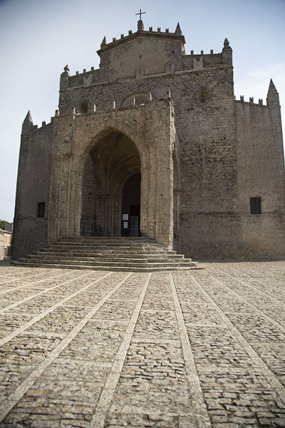Picture of Erice (Italy): The Chiesa Madre, or Duomo, at the southwestern corner of Erice