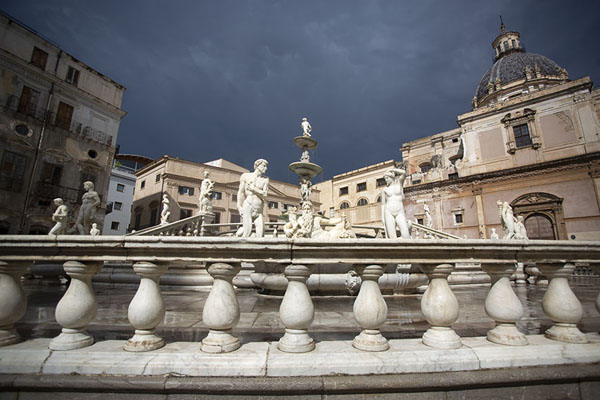 Picture of Fontana Pretoria (Italy):  Fontana Pretoria against a background of dark clouds