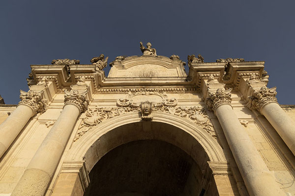 Looking up the Porta Rudiae, one of the three city gates of Lecce | Lecce | Italy