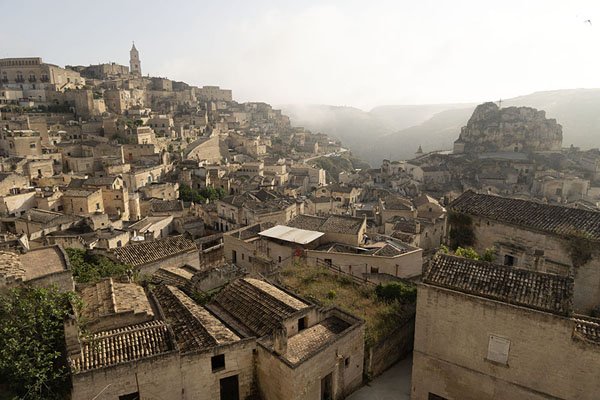 Photo de View over Matera in the morningMatera - l'Italie