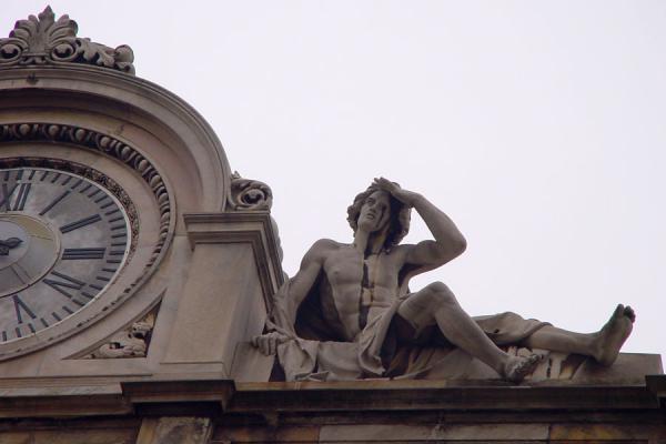 Picture of Milano Sculptures (Italy): Sculpture on roof in Milan