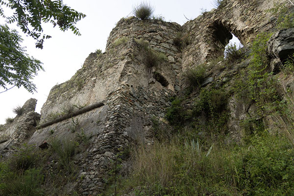 Outer wall of the Norman castle of Nicastro | Normannen kasteeel van Nicastro | Italië