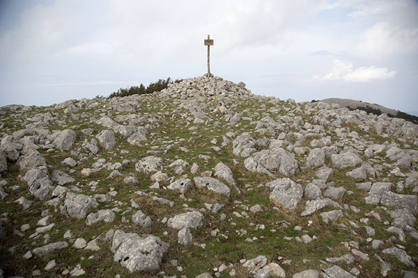 Picture of Pizzo Carbonara (Italy): Summit of Pizzo Carbonara (1979m) with signboard