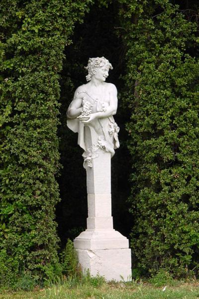 Picture of Reggia Caserta (Italy): Statue in gardens of Reggia Caserta