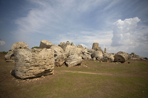 Picture of Overview of the rubble that is left of Temple GSelinunte - Italy