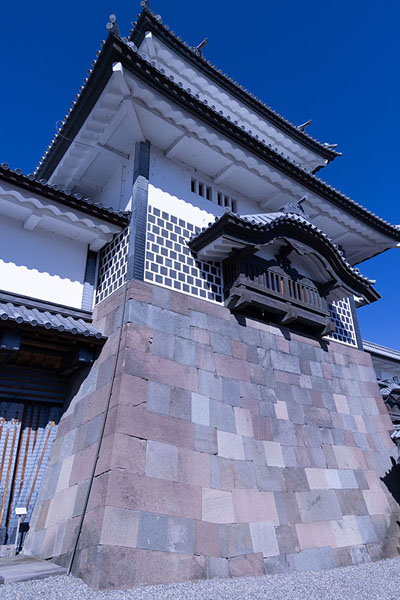 Looking up one of the buildings of the castle | Kanazawa Castle Park | Japan