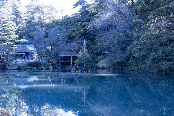 Foto van Hisago-ike pond in Kenrokuen gardenKanazawa - Japan
