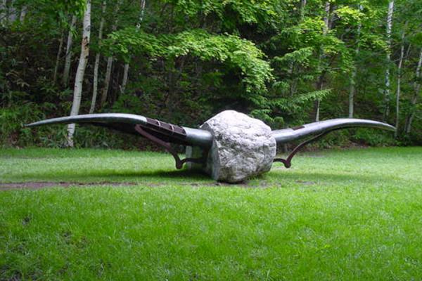A stone soar (Koshimizu, Susumu) | Sapporo Art Park | Japan