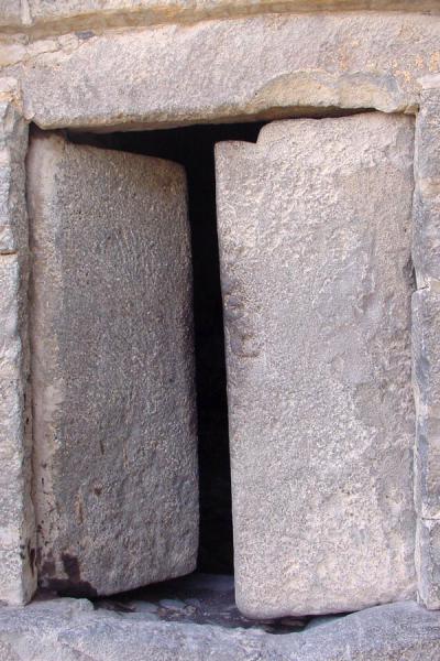Picture of Desert Castle Loop (Jordan): Qasr al-Azraq: granite door