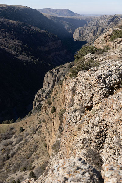 Foto van Looking into Aksu Cayon towards the westAksu Canyon - Kazakhstan