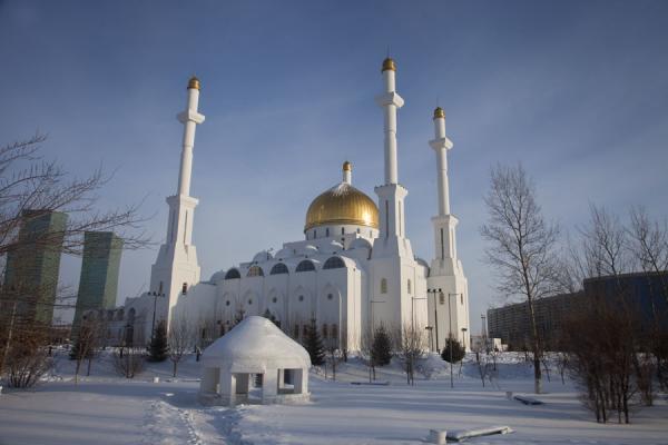Picture of Astana modern architecture (Kazakhstan): The Nur Astana mosque just south of Nurzhol Boulevard