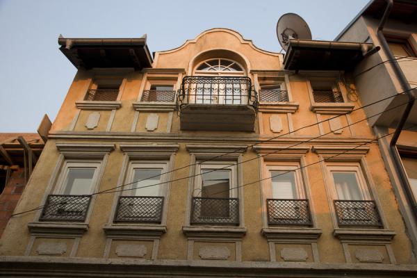 Picture of Prizren (Kosovo): Looking up an older house in the centre of Prizren