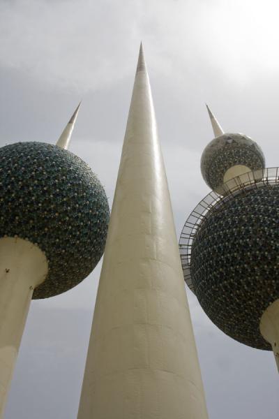 Picture of Kuwait Towers (Kuwait): View of the three Kuwait Towers from below, with the shortest tower in the foreground