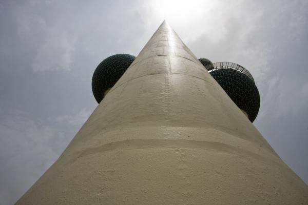 Picture of Kuwait Towers seen from below with globes sticking out