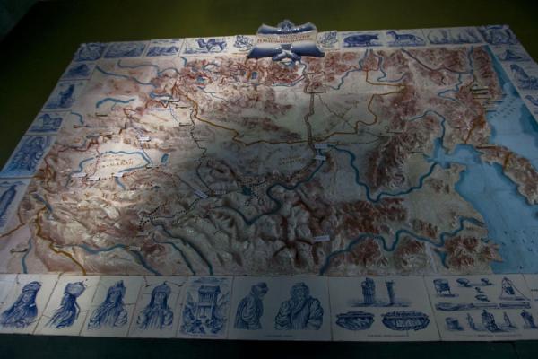 Travels of Przewalski displayed on a map of Central Asia | Przewalski monument | Kirgizië