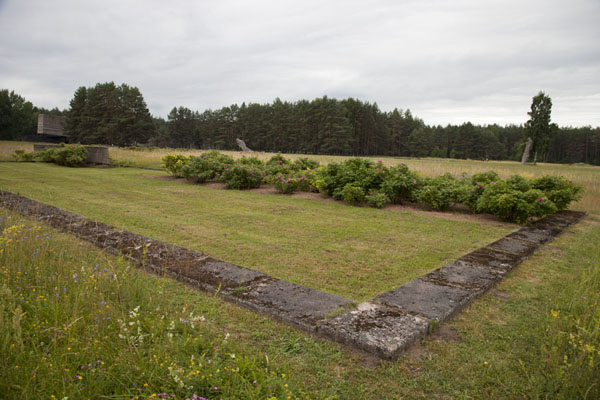 Foto van Foundation of one of the barracks of the concentration camp - Letland - Europa