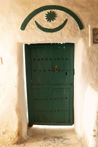 Foto di Door of the oldest mosque of Ghadames - Libia - Africa