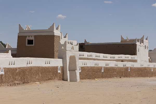 Photo de Wall with entrance of the old city of GhadamesGhadames - Libye