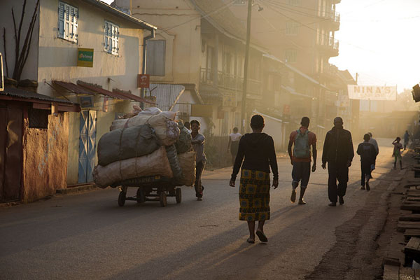 Foto de Early morning in the main street of Ambalavao - Madagascar - Africa