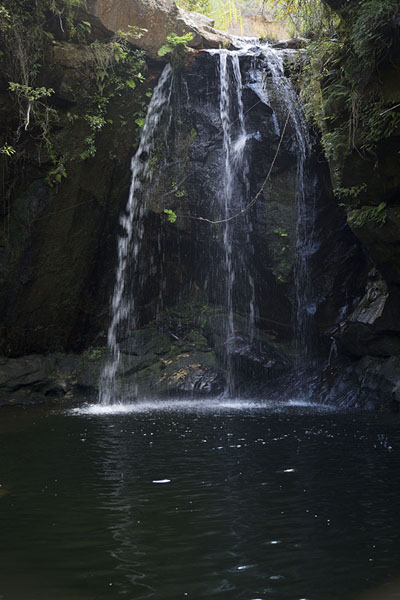 Waterfall at the Piscine Noire | Isalo National Park | Madagaskar