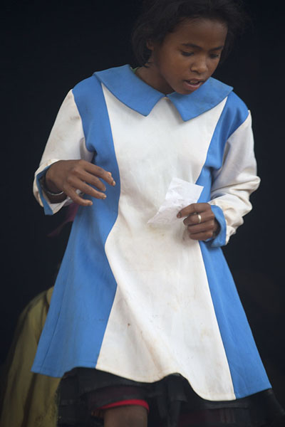 Photo de Merina girl at the Rova of AmbohimangaMalgaches - Madagascar