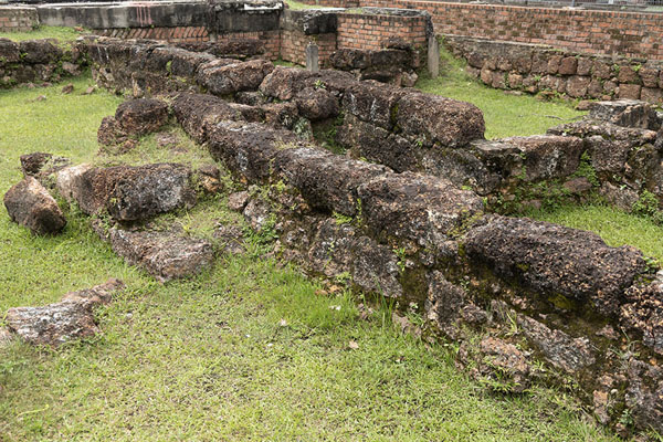 Foto di Foundations of the Victoria Bastion of the Melaka FortressMalacca - Malesia