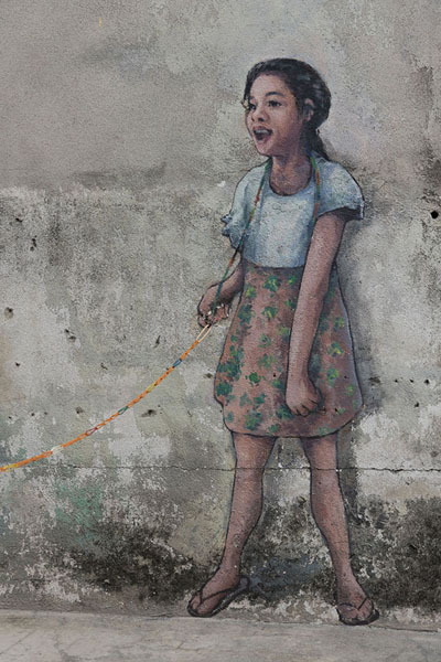 Foto di Painting of a girl playing with a real rope in handKuala Lumpur - Malesia