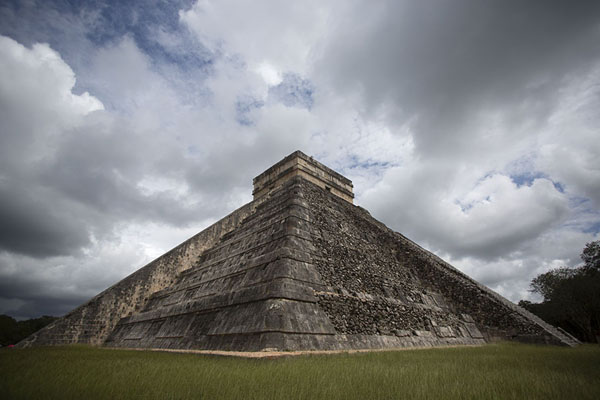 Picture of The Kukulcán temple of Chichén ItzáChichén Itzá - Mexico