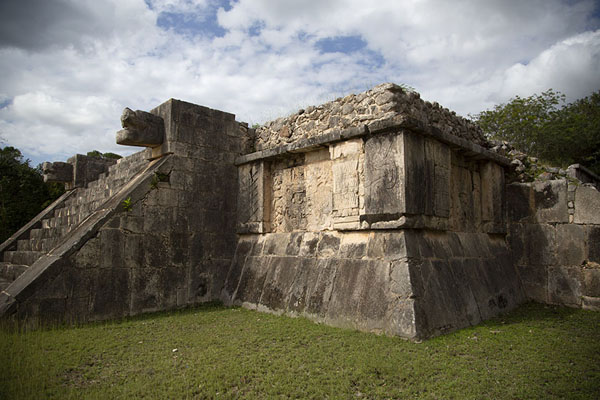 Picture of Chichén Itzá (Mexico): Venus Platform, which is dedicated to the planet Venus