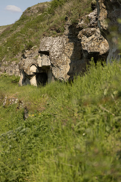 Photo de Exterior view of Bosie rock monasteryOrheiul Vechi - Moldavie
