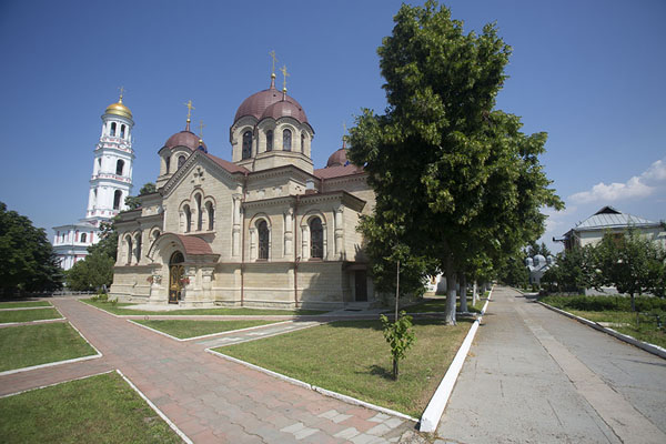 Foto van View of Kitskany Monastery with the Uspensky church and bell towerKitskany - Moldavië