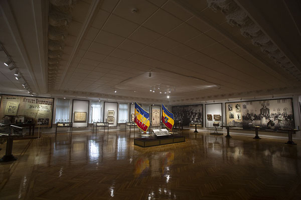 Hall with objects from the birth of the Moldovan nation | Museo nacional de la historia de Moldavia | Moldavia