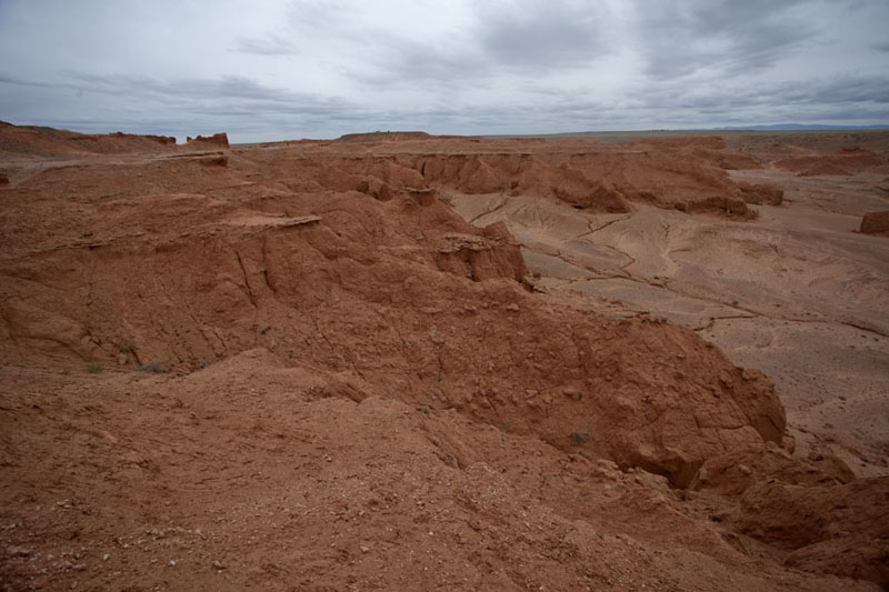 Picture of Bayanzag (Mongolia): Flaming cliffs of Bayanzag under a cloudy sky