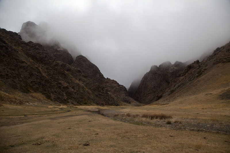 Photo de Mongolie (The wide entrance to the canyon of Yolyn Am)