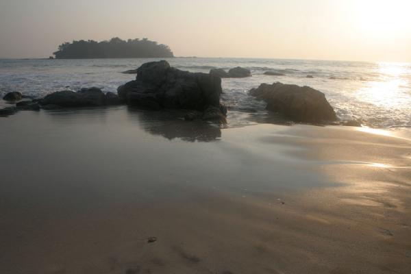 Foto van Sunlight reflected on the sand of Ngwe Saung BeachMyanmar - Myanmar