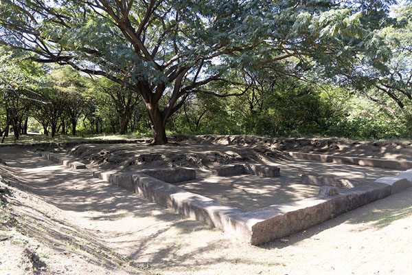 Photo de Ruins of the foundation of one of the houses of León Viejo - le Nicaragua - Amérique