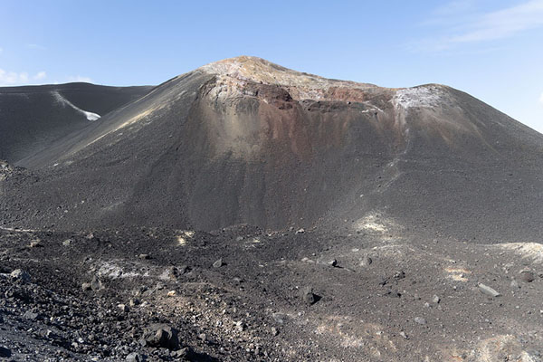 Picture of The main crater of Cerro Negro seen from the rim of the caldera