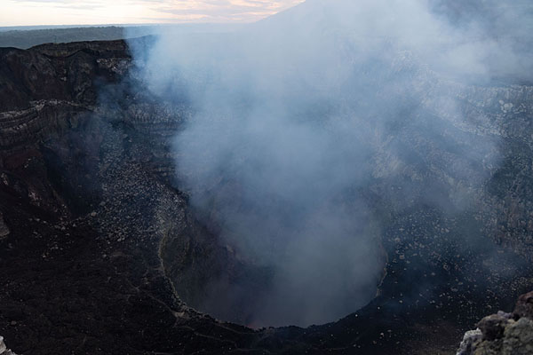 Foto de Gases coming out of Masaya VolcanoVolcán de Masaya - Nicaragua