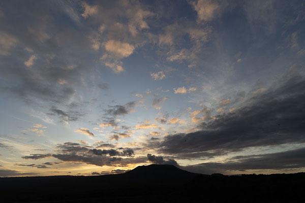 Foto van The silhouette of Masaya Volcano at sunset - Nicaragua - Amerika