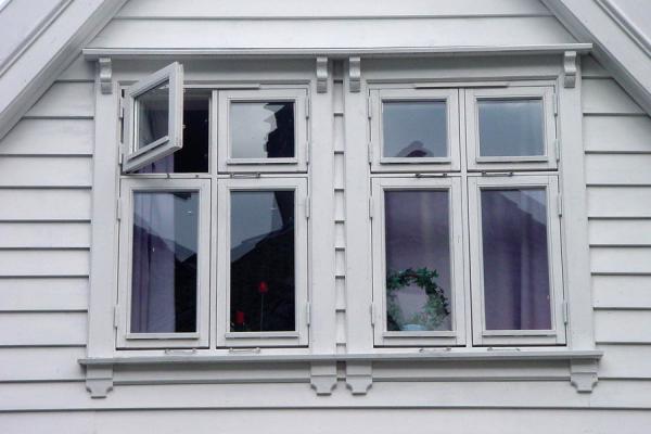Foto van Window in house in Bryggen, Bergen - Noorwegen - Europa
