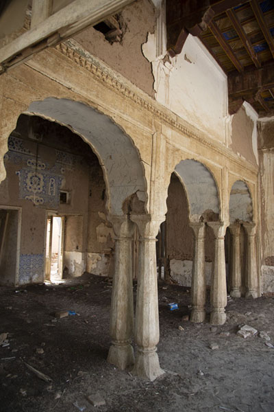 Arched portal of a building in Derawar Fort | Fortaleza de Derawar | Pakistan
