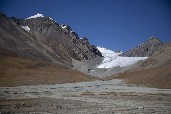Foto van Mountain scenery with glacier at Khunjerab PassKhunjerab - Pakistan