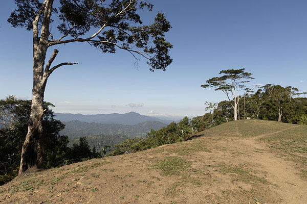 Brigadier Hill where a fierce battle was fought in the Second World War | Kokoda Track | Papoea Nieuw Guinea