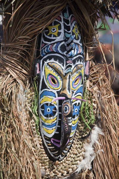 Picture of Madang festival (Papua New Guinea): Huge mask carried by one of the dancers of the Kambaramba group
