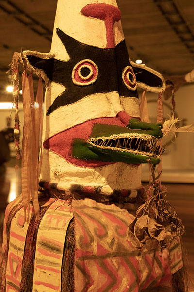 One of the many masks on display in the national museum | National Museum | Papúa Nueva Guinea