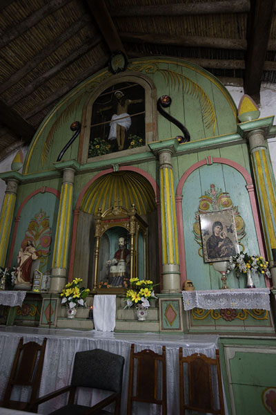 Foto van The reredos of the church of Isla UmbúIsla Umbú - Paraguay