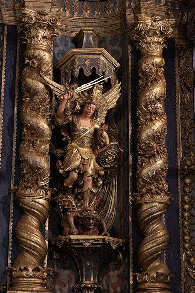 Foto di Detail of the reredos of the temple of BuenaventuraYaguarón - Paraguay