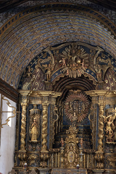 The richly decorated reredos of the temple of Buenaventura | Templo de Buenaventura | Paraguay