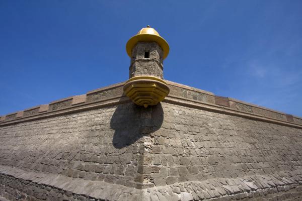 Foto van Peru (Tower of the Fortaleza Real Felipe)